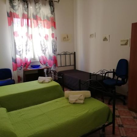 ホテルCasa Claudia パレルモ エクステリア 写真