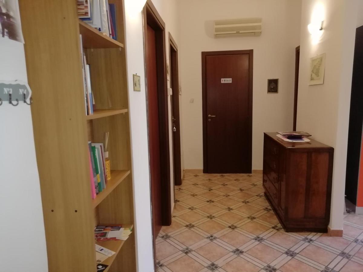 ホテルCasa Claudia パレルモ エクステリア 写真