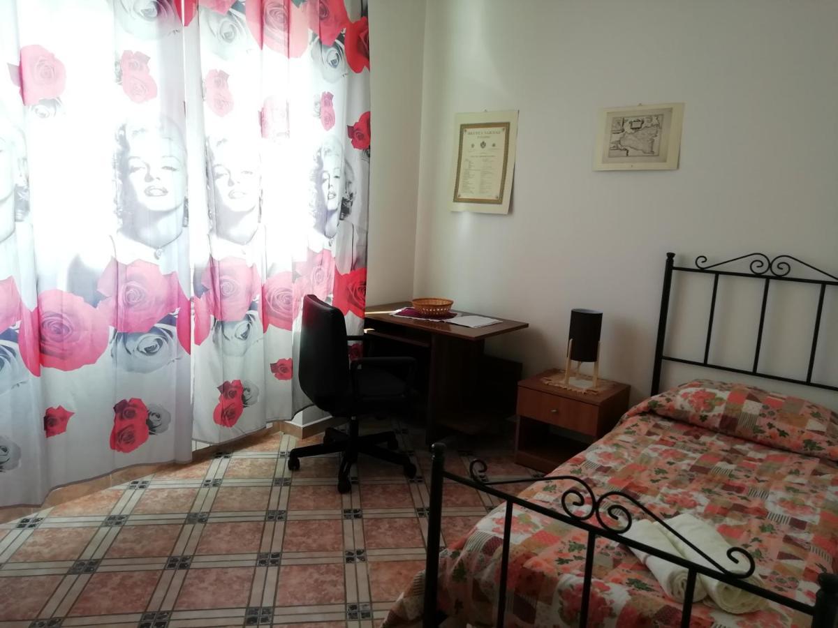 ホテルCasa Claudia パレルモ エクステリア 写真