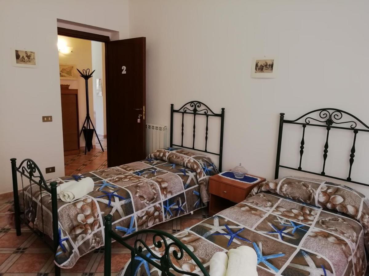 ホテルCasa Claudia パレルモ エクステリア 写真