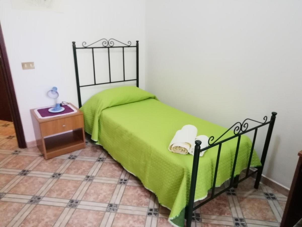 ホテルCasa Claudia パレルモ エクステリア 写真