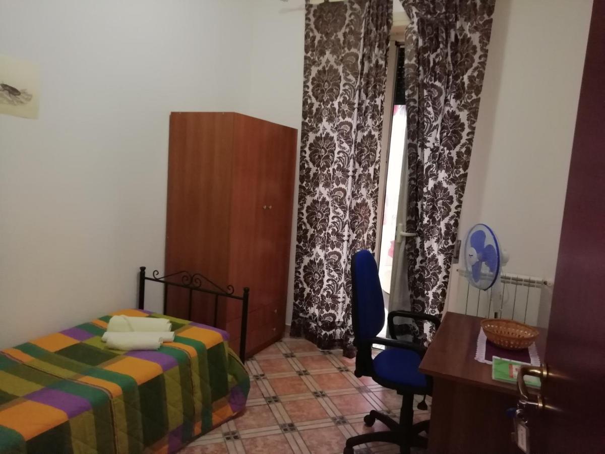 ホテルCasa Claudia パレルモ エクステリア 写真