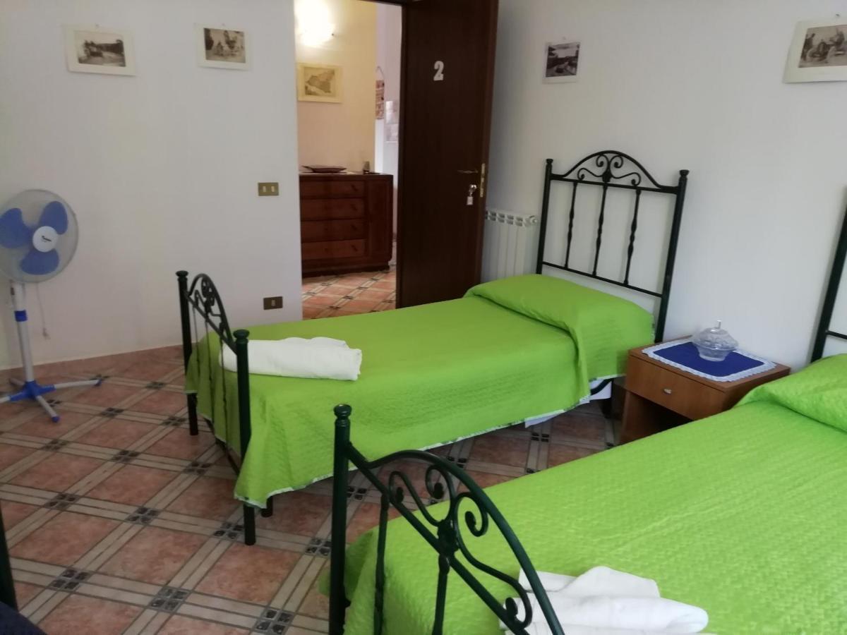 ホテルCasa Claudia パレルモ エクステリア 写真