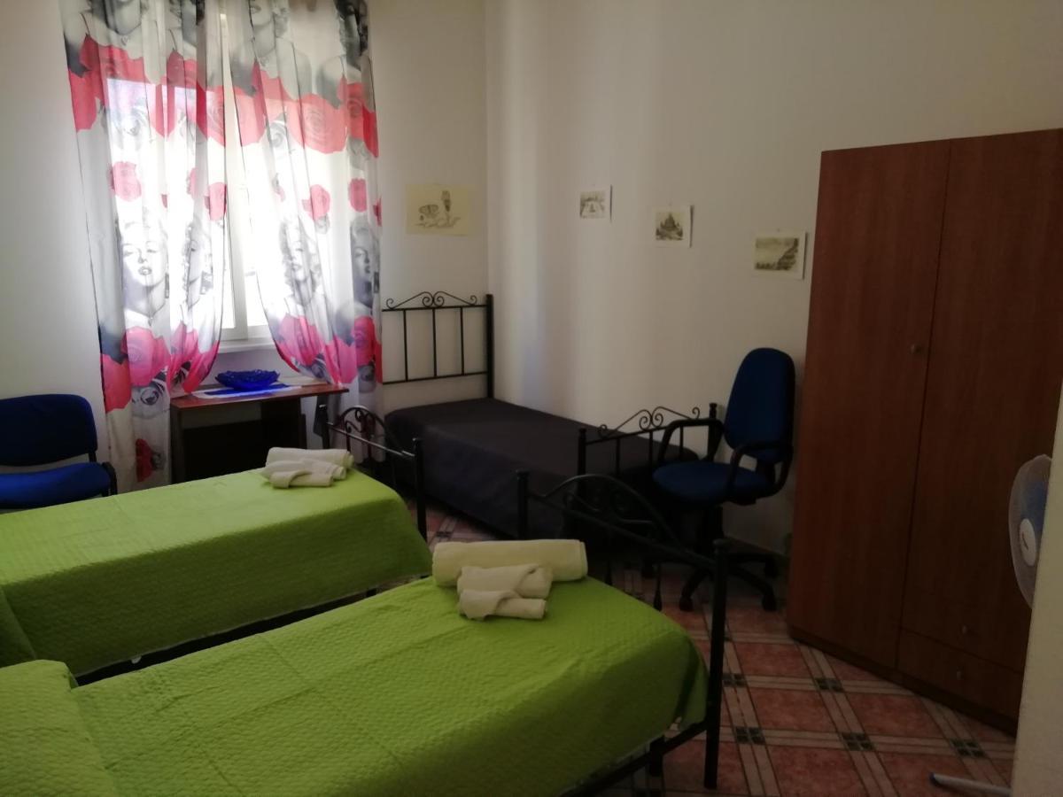 ホテルCasa Claudia パレルモ エクステリア 写真
