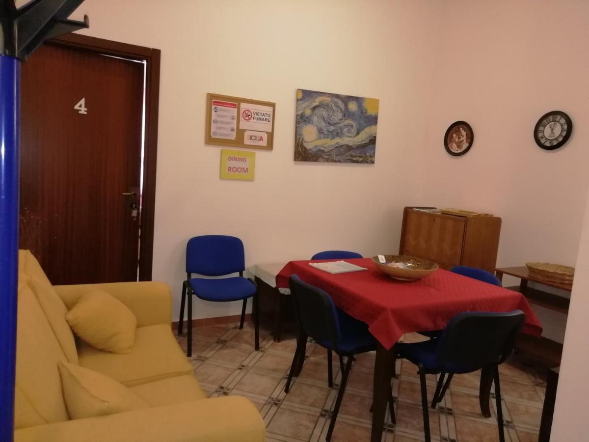 ホテルCasa Claudia パレルモ エクステリア 写真