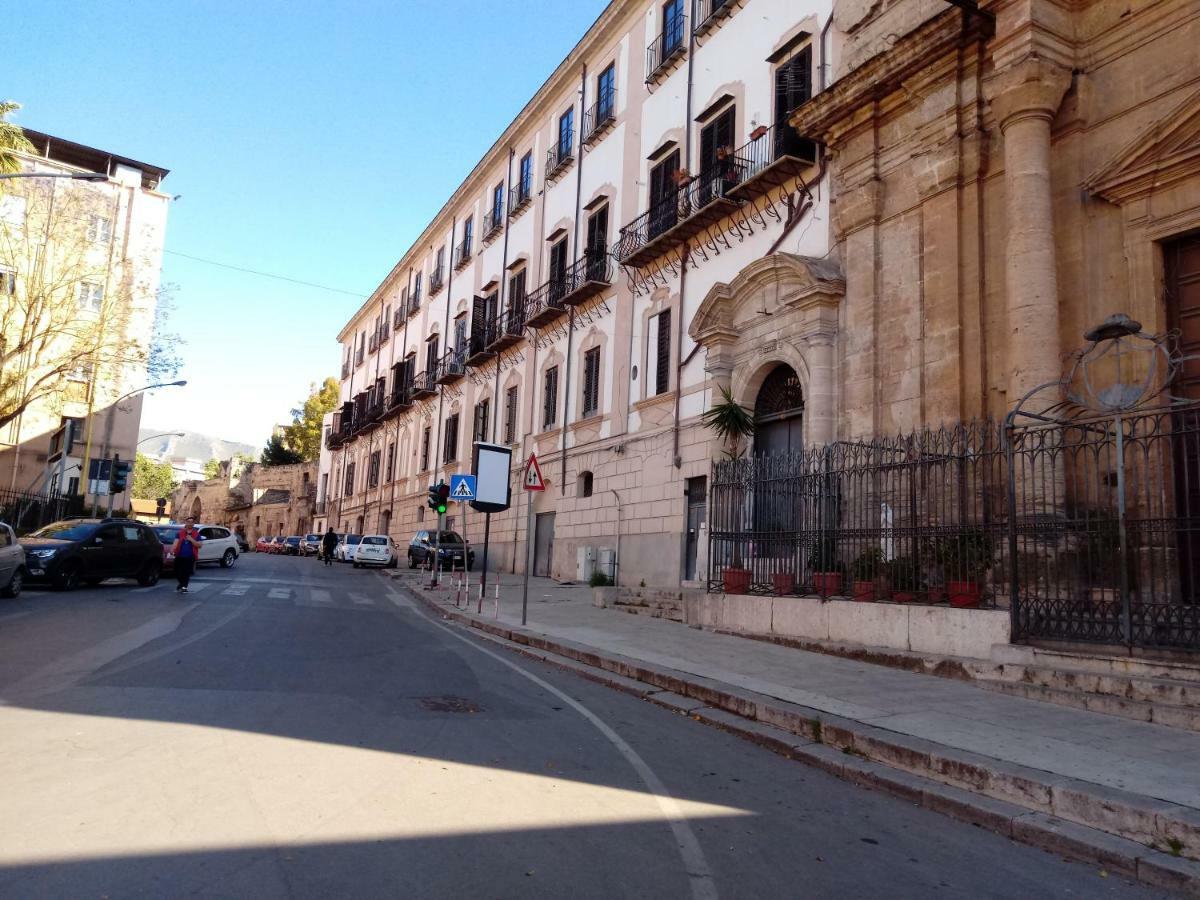 ホテルCasa Claudia パレルモ エクステリア 写真